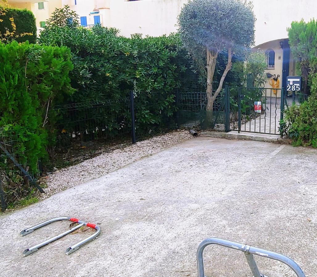 Agreable T3 Avec Jardin Et Parking Prive, A 350M Du Centre Ville Et Des Plages, Wifi, Remise Supplementaire De 10 Pourcent Pour Une Location A La Semaine Кавалер-сюр-Мер Екстер'єр фото